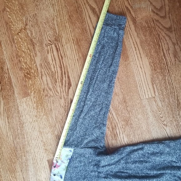 (S) Xhilaration Long Sleeved Top Sweet Full Length Back Zipper Patterned Detail - Picture 6 of 8